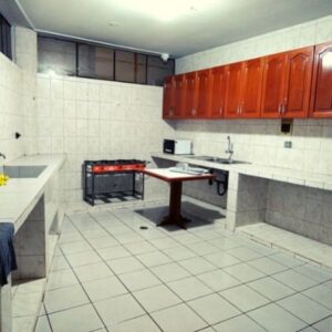 Limpieza de cocina de la institucion